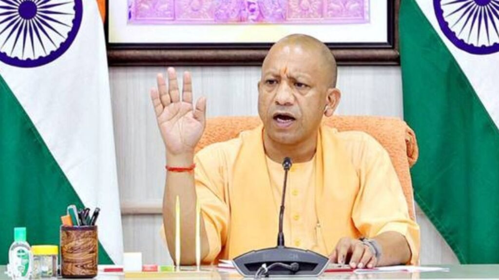 यूपी के 68 हजार कर्मियों की फरवरी की सैलरी अटकी! संपत्ति का ब्योरा छिपाना पड़ा भारी; योगी सरकार ने दिखाया सख्त तेवर।