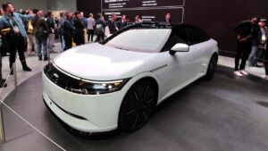 इस SUV के आगे सब फेल! साल 2026 की सेल्स रिपोर्ट में इस गाड़ी ने चटाई सबको धूल; देखें टॉप-10 बेस्ट सेलिंग कारों की लिस्ट